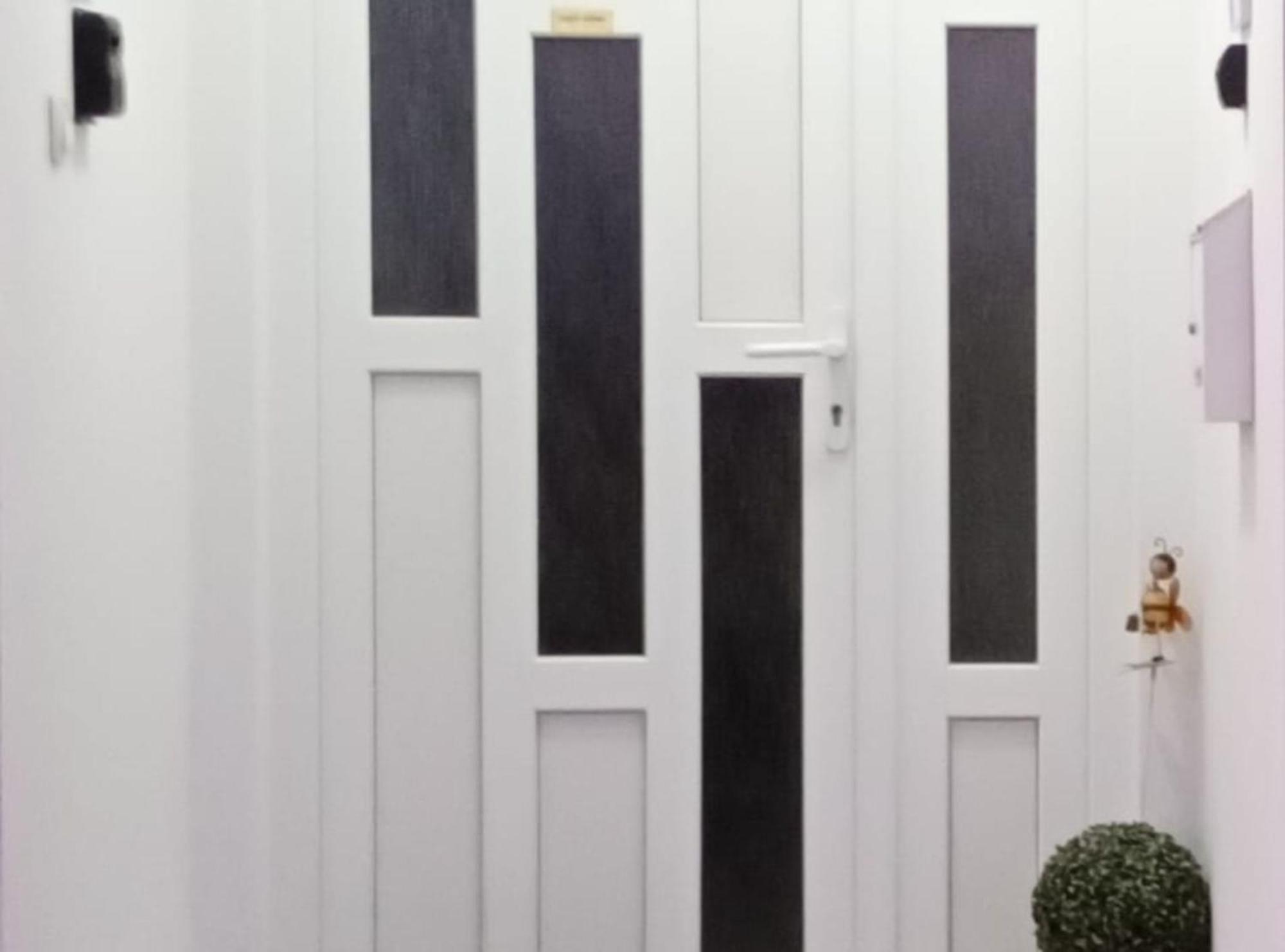 Apartmani Tea I Toni Gradiste Exterior foto